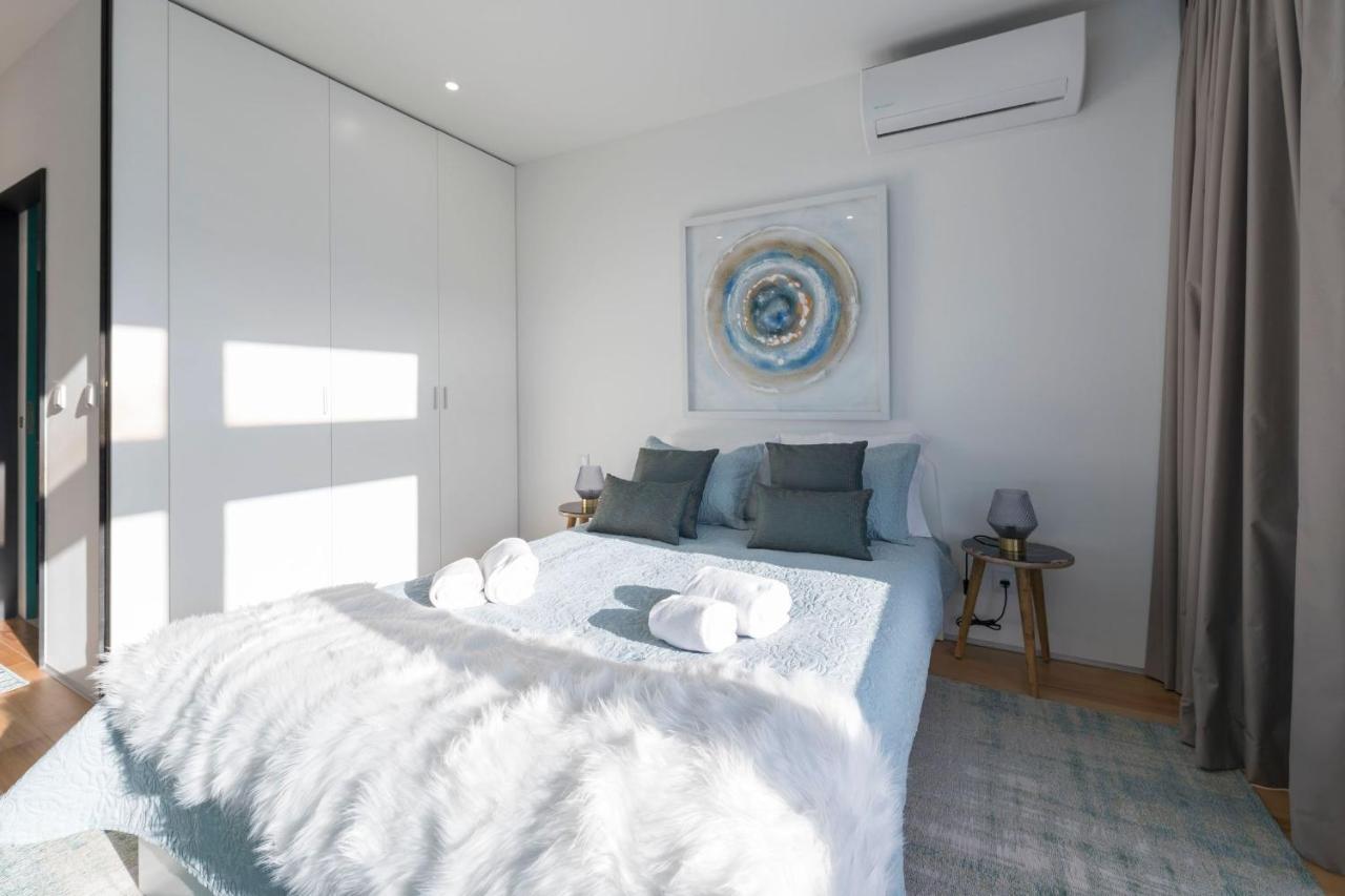 Lovelystay - Wohaza Apartment With Free Private Parking ポルト エクステリア 写真