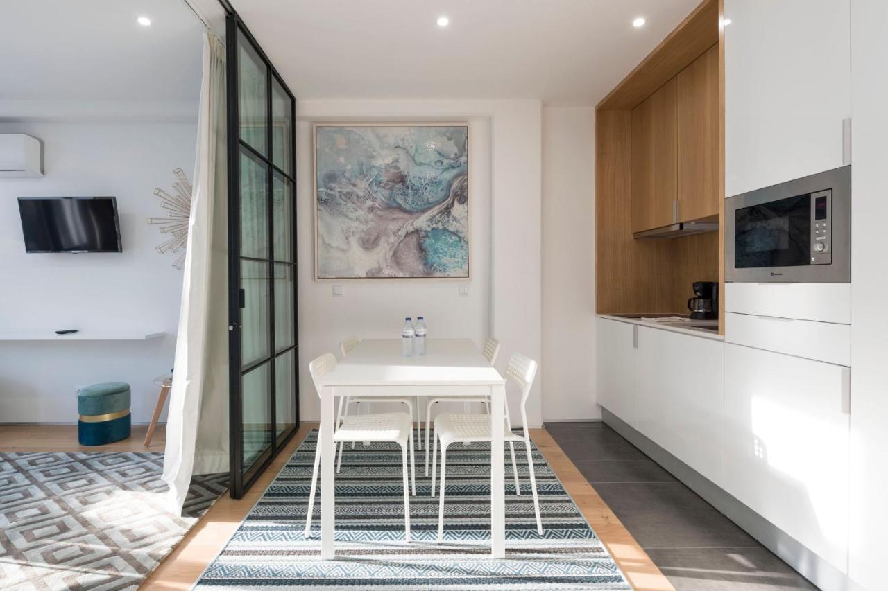 Lovelystay - Wohaza Apartment With Free Private Parking ポルト エクステリア 写真