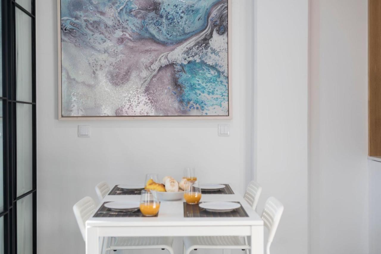 Lovelystay - Wohaza Apartment With Free Private Parking ポルト エクステリア 写真